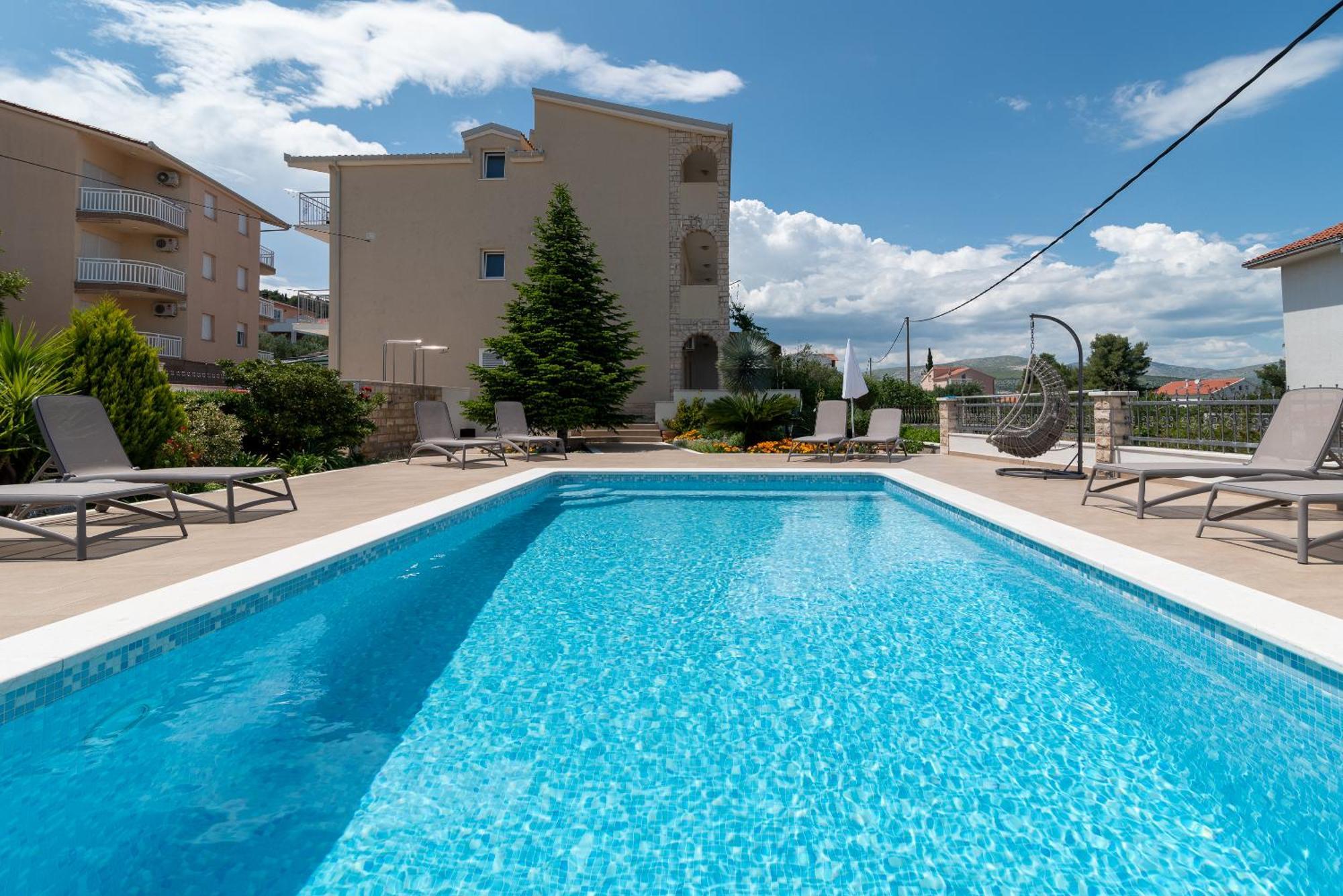 Apartments Brico - Heated Pool Trogir Exterior photo