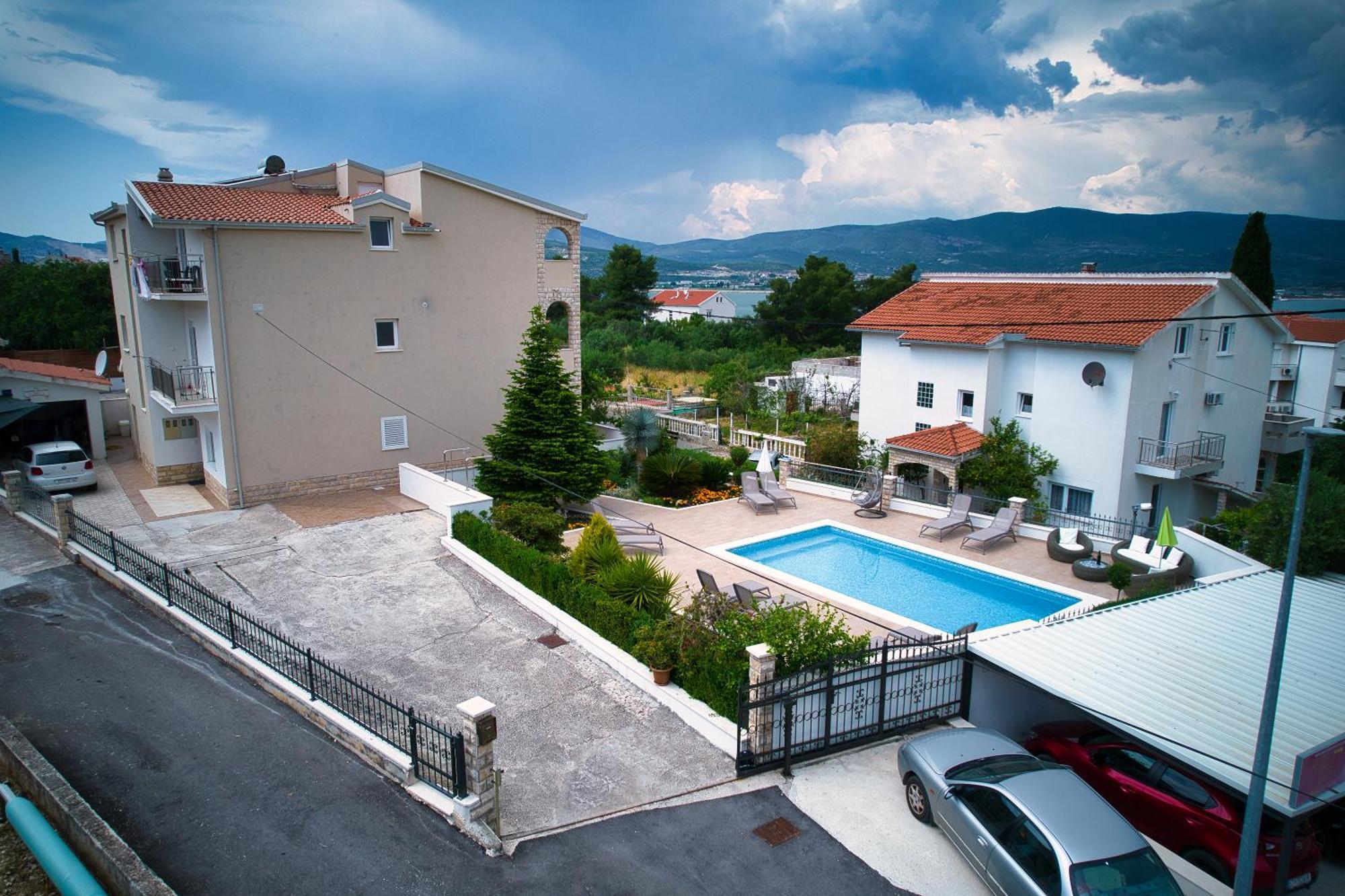 Apartments Brico - Heated Pool Trogir Exterior photo