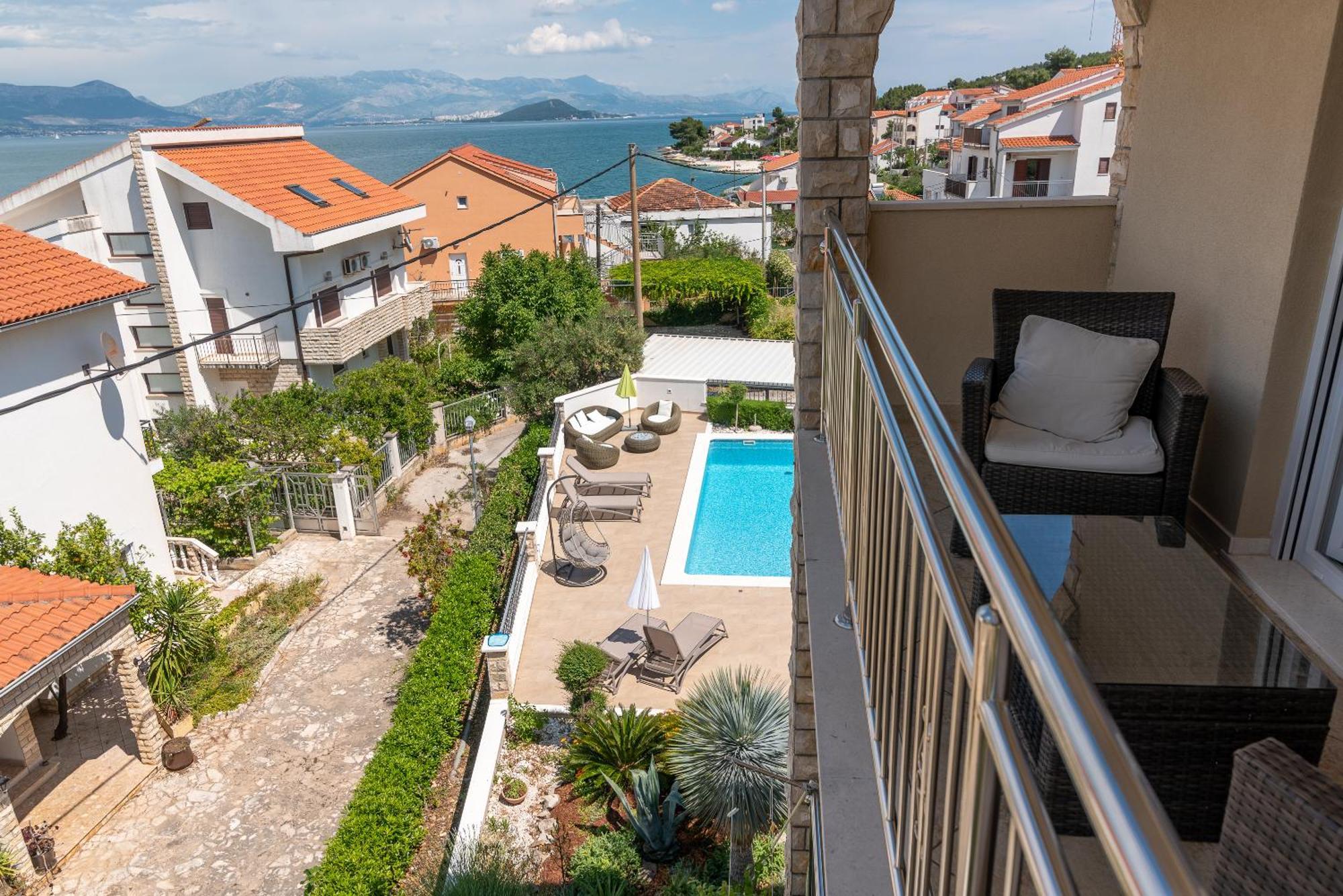 Apartments Brico - Heated Pool Trogir Exterior photo