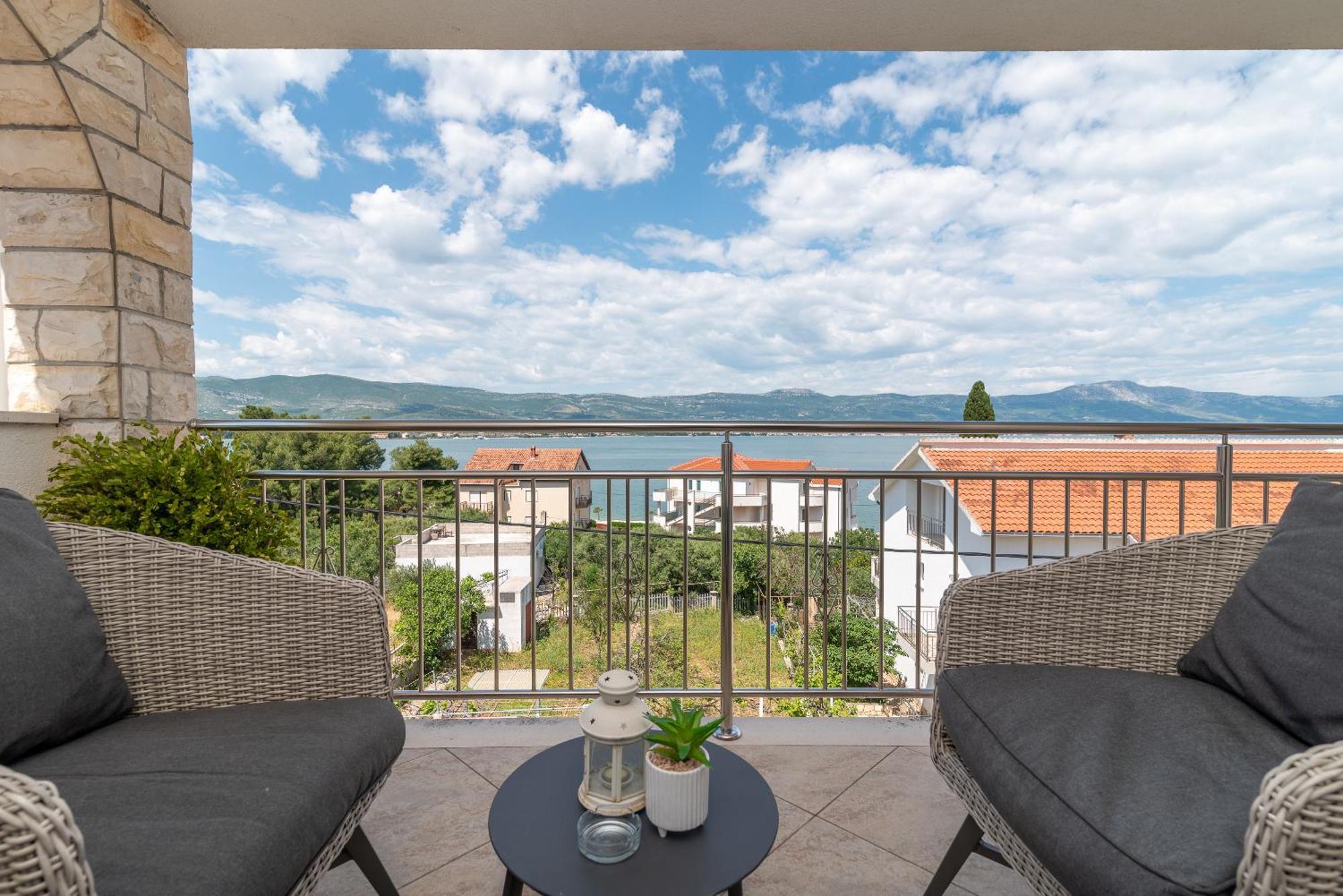 Apartments Brico - Heated Pool Trogir Exterior photo