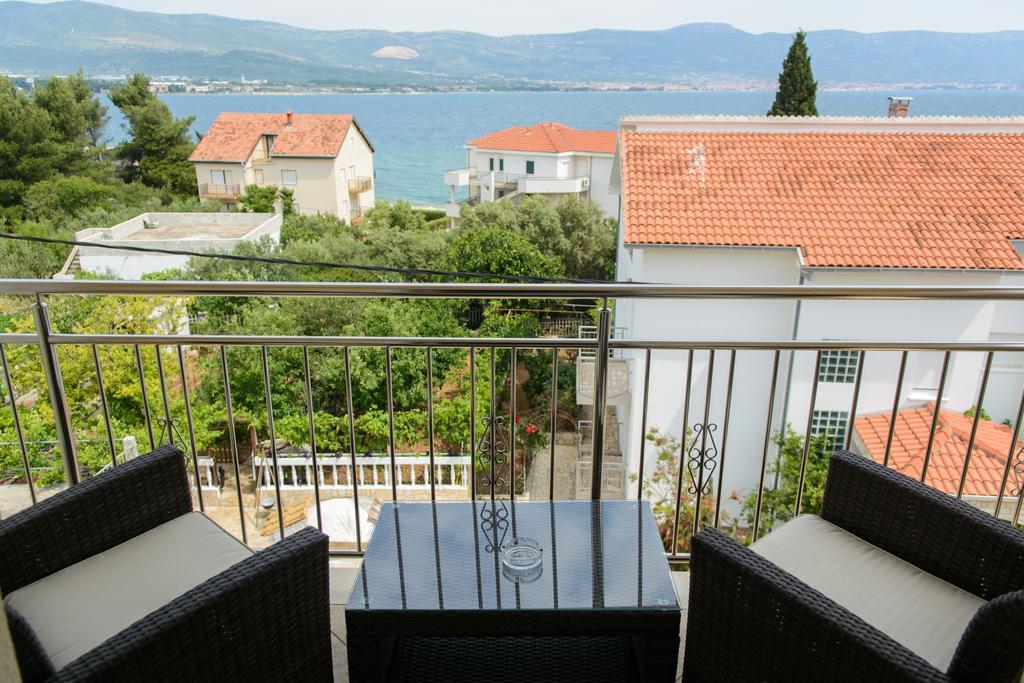 Apartments Brico - Heated Pool Trogir Exterior photo